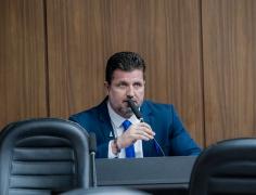 Ranalli solicita limpeza urgente e melhoria na infraestrutura na Feira do Porto