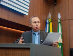 Dilemário Alencar reforça pedido por asfalto no Jardim Itapuã