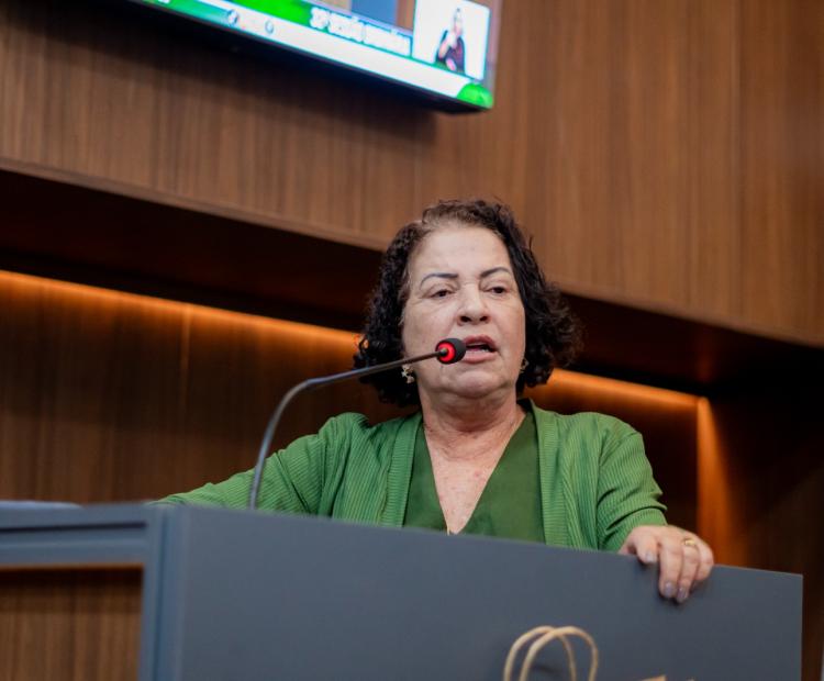 Baixinha reforça luta contra assédio no transporte coletivo em Cuiabá