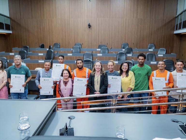 Sessão solene celebra o Dia do Gari e reconhece trabalhadores da limpeza urbana em Cuiabá