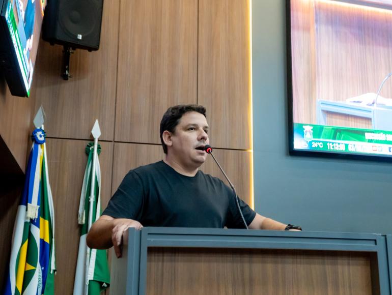 Vereador Alex Rodrigues defende a criação de comissão de enfrentamento ao aumento da população em situação de rua 