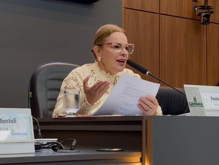 Paula Calil apresenta projeto que institui Política Municipal de Proteção à Saúde Bucal para pacientes hospitalizados em Cuiabá