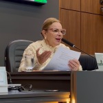 Paula Calil apresenta projeto que institui Política Municipal de Proteção à Saúde Bucal para pacientes hospitalizados em Cuiabá