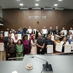 “Vinde e Vede fortalece famílias e transforma vidas”, destaca Samantha Iris em entrega de homenagens
